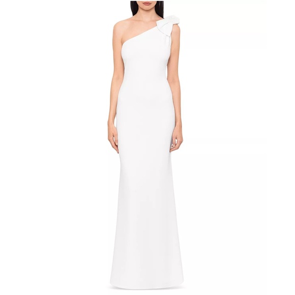 AQUA Scuba Bow One Shoulder Mermaid Gown in White, Size 2 New w/Tag (SOLD OUT) - Picture 1 of 7